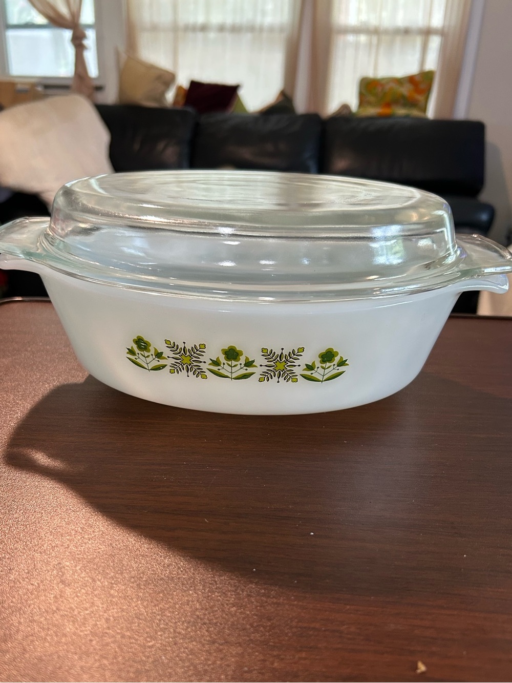 Vintage anchor, hocking  Milk Glass 1 .5 qt. Casserole Dish in meadow green..